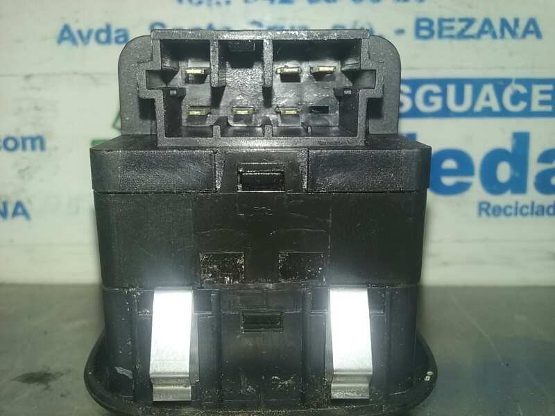 Recambio de mando elevalunas delantero izquierdo para peugeot 206 berlina 1.6 referencia OEM IAM  11587 
