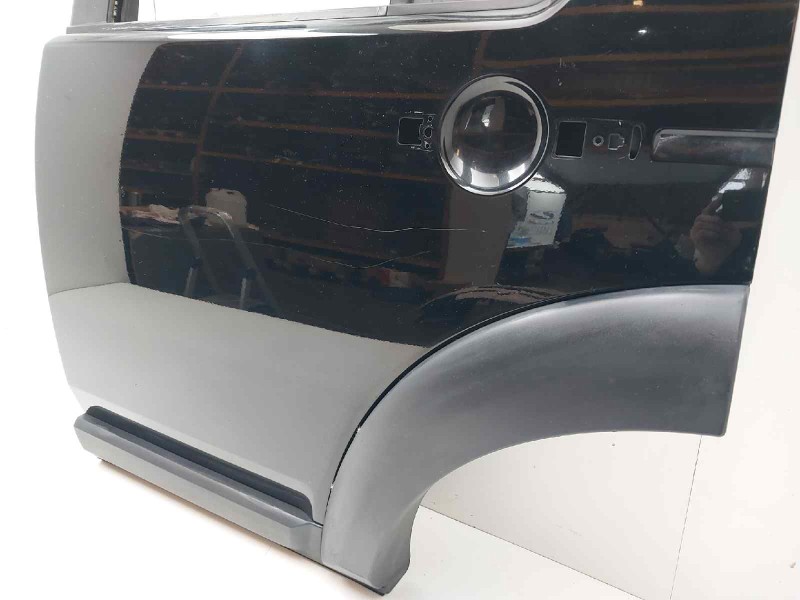 Recambio de puerta trasera izquierda para land rover discovery v6 td se referencia OEM IAM BFA780190  