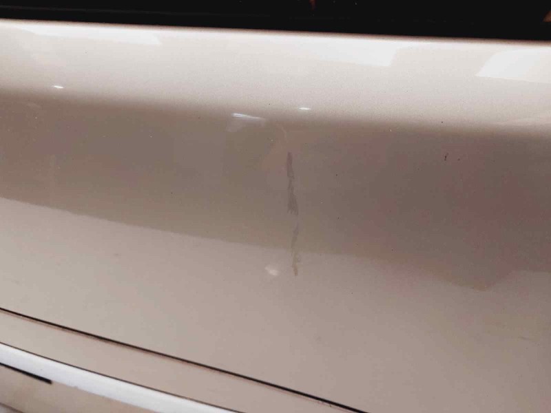 Recambio de porton trasero para lexus rx 400h referencia OEM IAM 6700548560  