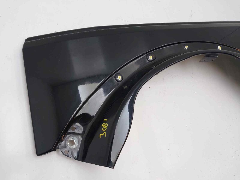 Recambio de aleta delantera izquierda para land rover discovery v6 td se referencia OEM IAM ASB780030  