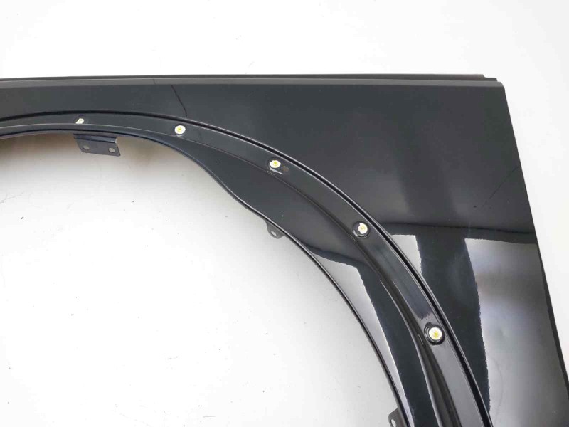 Recambio de aleta delantera izquierda para land rover discovery v6 td se referencia OEM IAM ASB780030  