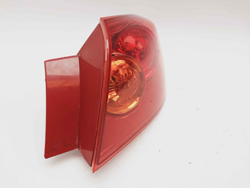 Recambio de piloto trasero derecho para mazda 3 berlina (bk) 1.6 crdt active referencia OEM IAM BP4K51150E  