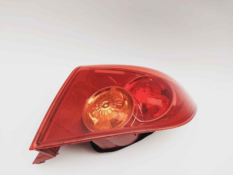 Recambio de piloto trasero derecho interior para mazda 3 berlina (bk) 1.6 crdt active referencia OEM IAM BP4K51160E  