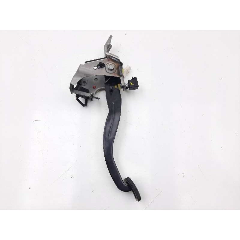 Recambio de pedal embrague para hyundai i20 city s referencia OEM IAM 328021J300  