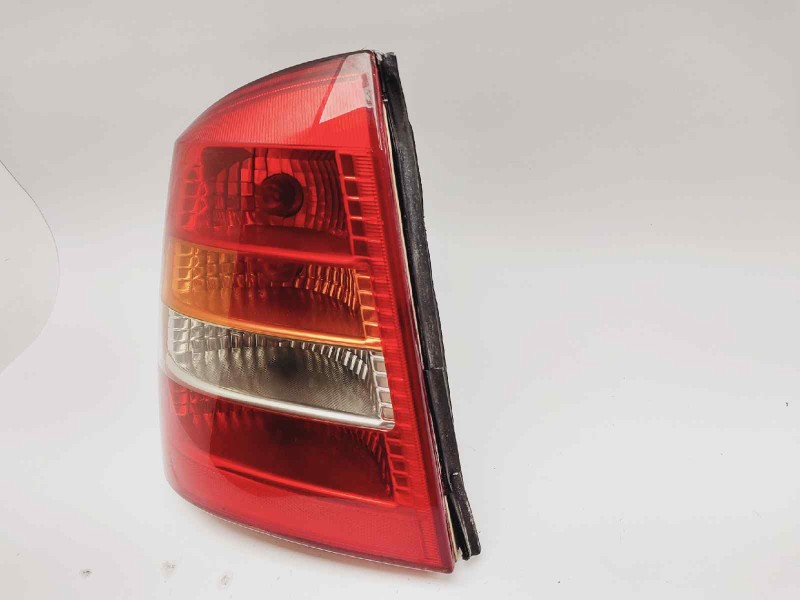 Recambio de piloto trasero izquierdo para opel astra g berlina comfort referencia OEM IAM 93241041  