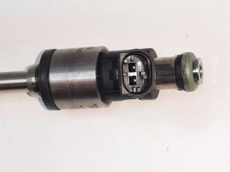 Recambio de inyector para hyundai tucson essence 2wd referencia OEM IAM 353102B360 9041080013 29503152