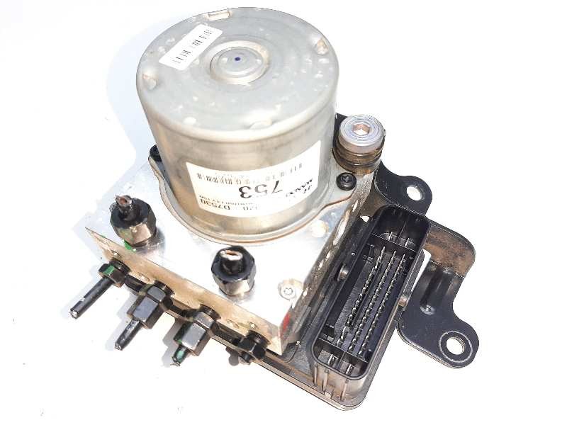 Recambio de abs para hyundai tucson essence 2wd referencia OEM IAM 58920D7530  