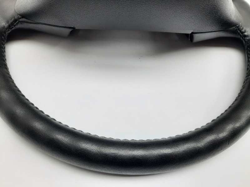 Recambio de volante para hyundai i20 city s referencia OEM IAM 561131J700  