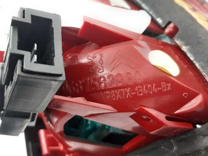 Recambio de piloto trasero derecho para citroen c5 berlina premier referencia OEM IAM 9687582980  