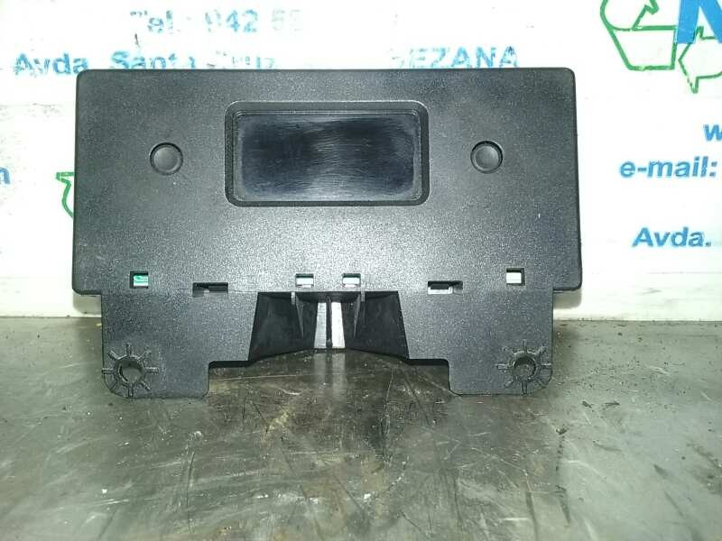 Recambio de pantalla multifuncion para peugeot 206 berlina referencia OEM IAM 96250976ZR 96250976ZR SOLO RELOJ