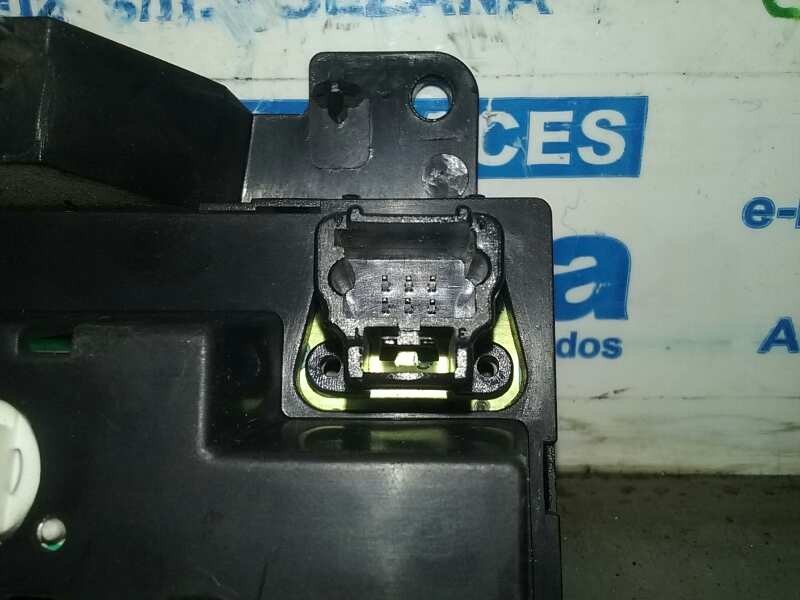 Recambio de pantalla multifuncion para peugeot 206 berlina referencia OEM IAM 96250976ZR 96250976ZR SOLO RELOJ