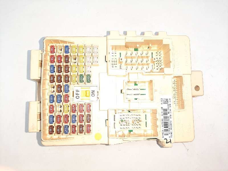 Recambio de caja reles / fusibles para hyundai tucson essence 2wd referencia OEM IAM 9195107530  