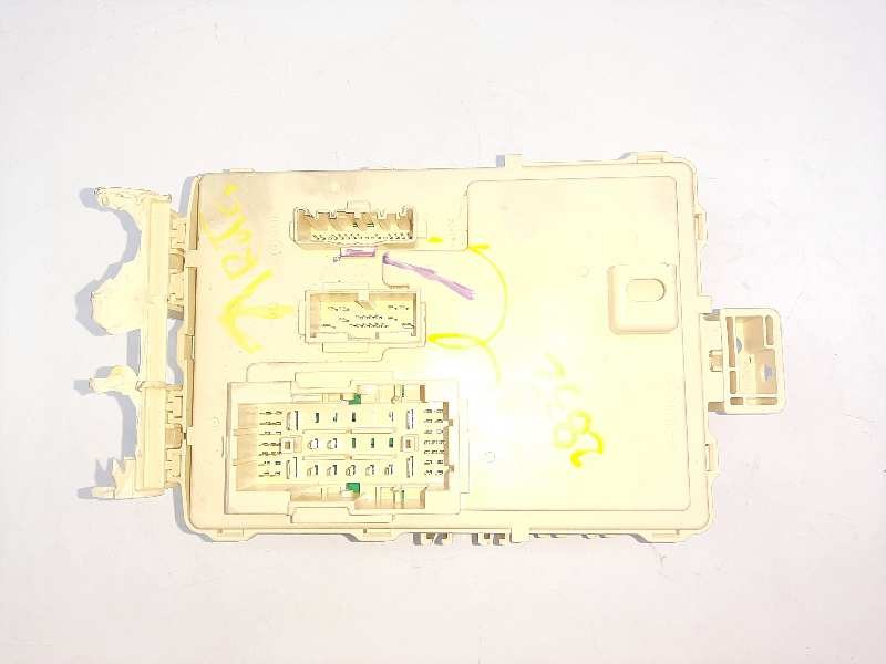 Recambio de caja reles / fusibles para hyundai tucson essence 2wd referencia OEM IAM 9195107530  