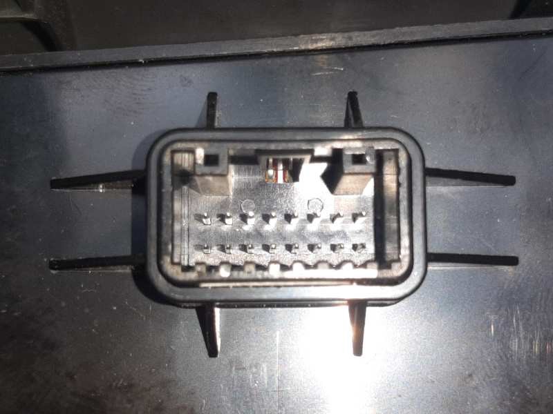 Recambio de mando multifuncion para hyundai tucson essence 2wd referencia OEM IAM 93710D7190TRY  
