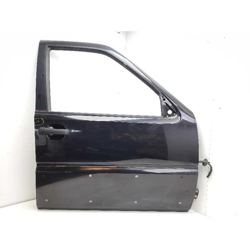 Recambio de puerta delantera derecha para nissan terrano/terrano.ii (r20) referencia OEM IAM  NEGRO 3 PUERTAS