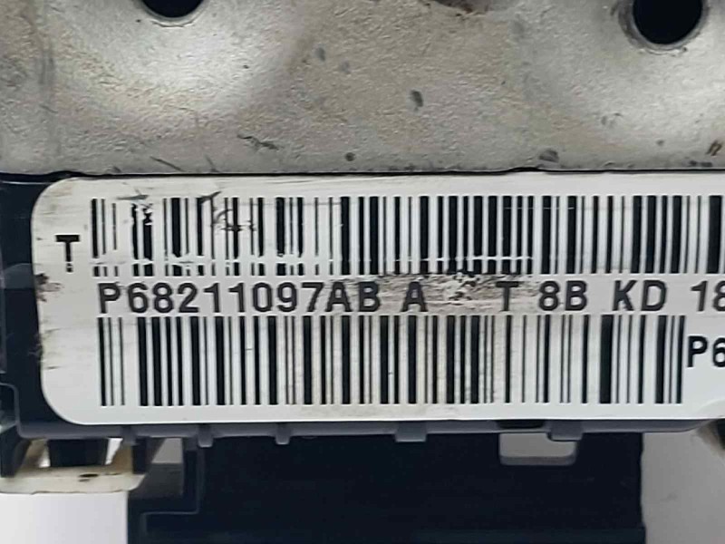 Recambio de cerradura puerta delantera izquierda para jeep compass ii limited 4x4 referencia OEM IAM P68211097AB 68211097AB 