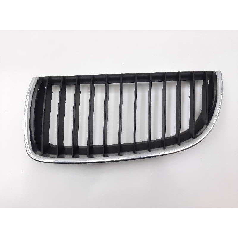 Recambio de rejilla delantera para bmw serie 3 berlina (e90) 325i referencia OEM IAM 22405910  