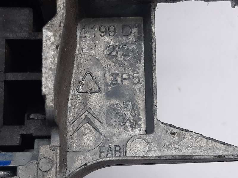 Recambio de maneta exterior delantera derecha para peugeot 208 access referencia OEM IAM 9680168580 1199D 