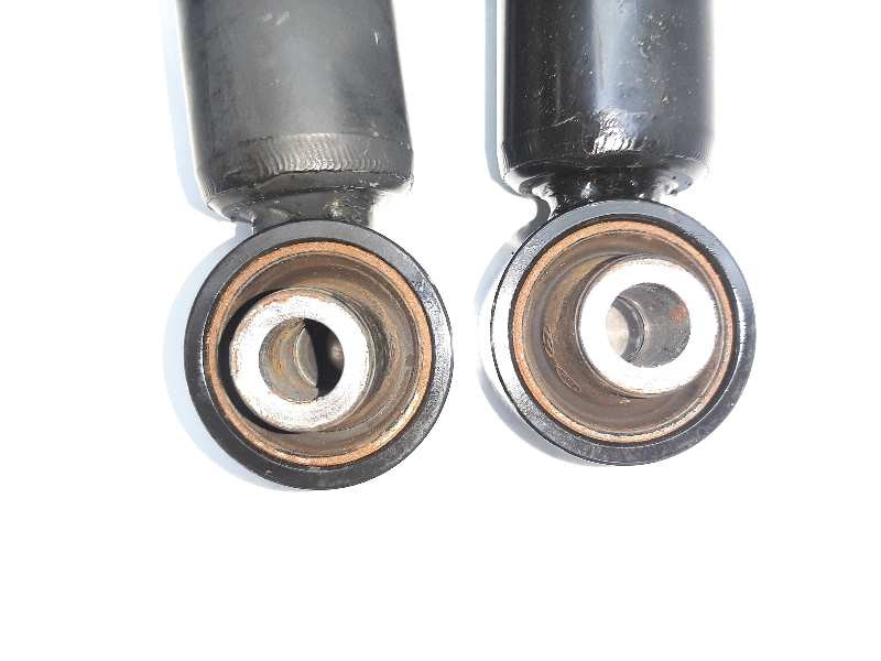 Recambio de amortiguador trasero para hyundai tucson essence 2wd referencia OEM IAM 55300D7510 55311D7510 