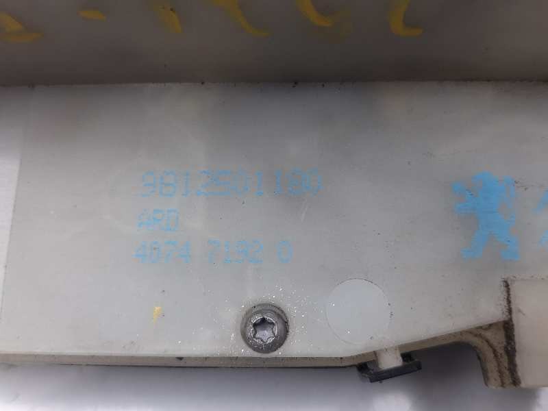 Recambio de cerradura puerta trasera derecha para peugeot 208 access referencia OEM IAM 9812501180  