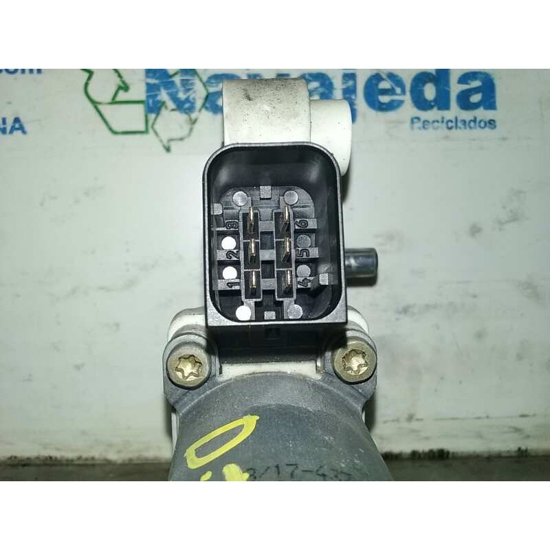 Recambio de motor elevalunas delantero izquierdo para mercedes clase c (w203) berlina referencia OEM IAM 990596 990596 A21182518