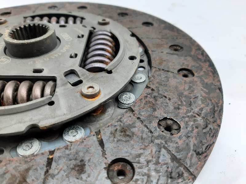 Recambio de volante motor para seat exeo berlina (3r2) style referencia OEM IAM 03G141031P 03G105266BH 