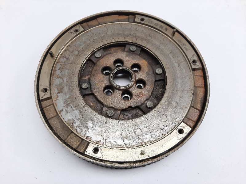 Recambio de volante motor para seat exeo berlina (3r2) style referencia OEM IAM 03G141031P 03G105266BH 