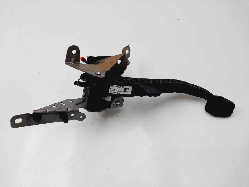 Recambio de pedal embrague para ford focus lim. business referencia OEM IAM BV617B633RD  