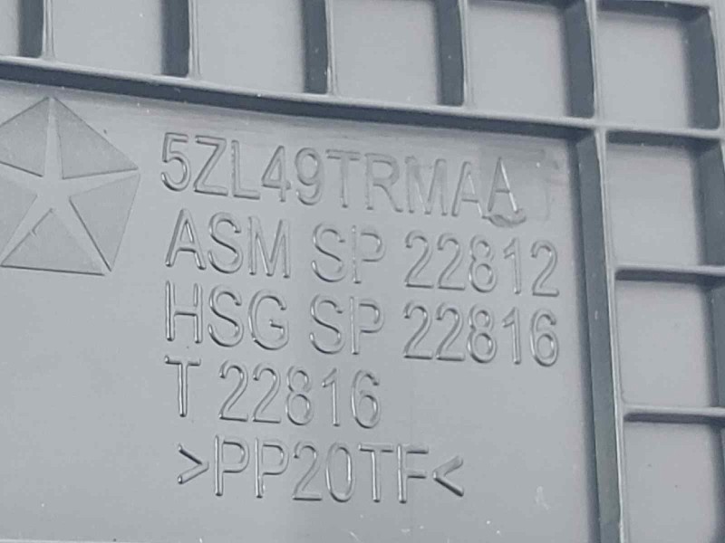 Recambio de rejilla aireadora para jeep compass ii limited 4x4 referencia OEM IAM 5UT63NCCAB 5ZL48TRMAA 5UT63NCCAA