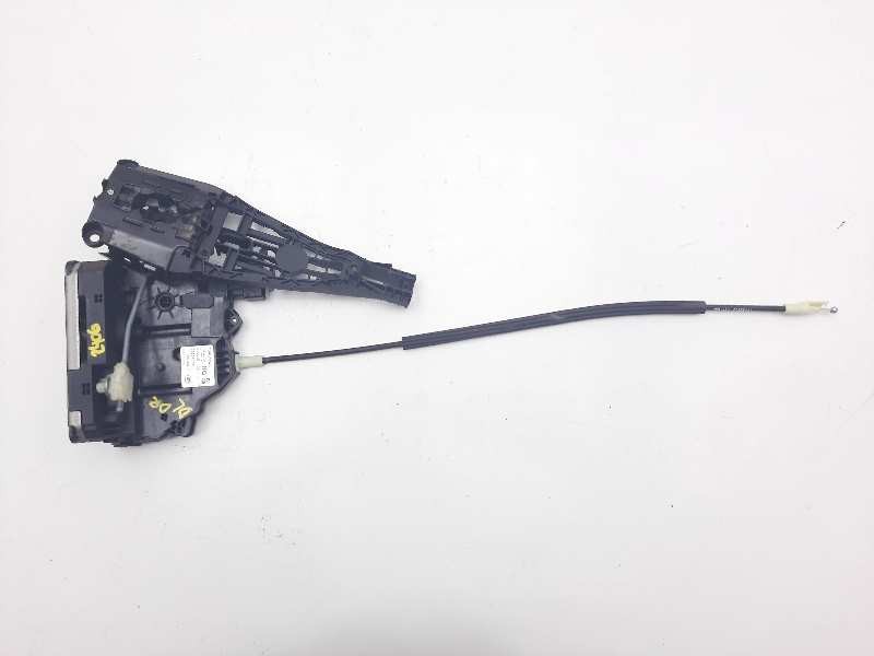 Recambio de cerradura puerta delantera derecha para opel corsa e edition referencia OEM IAM 13431840  