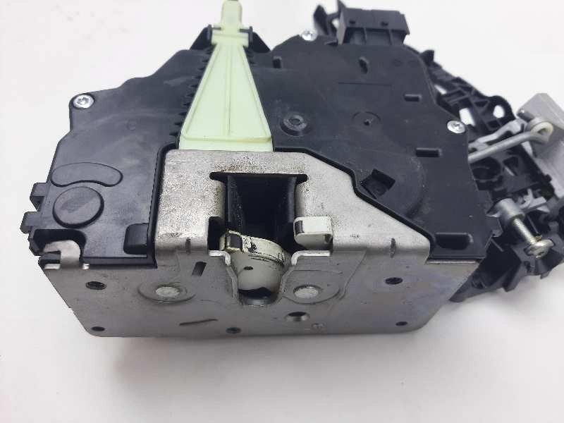 Recambio de cerradura puerta delantera derecha para opel corsa e edition referencia OEM IAM 13431840  