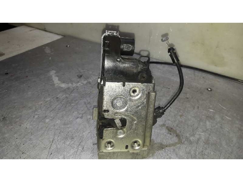 Recambio de cerradura puerta delantera derecha para renault scenic ii expression referencia OEM IAM 119121  