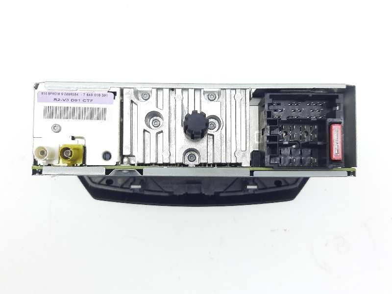Recambio de sistema audio / cd para renault laguna iii referencia OEM IAM 685000013R  