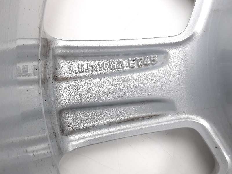 Recambio de llanta para audi a4 ber. (b8) básico referencia OEM IAM 8K0601025A  