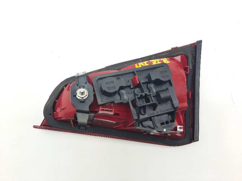 Recambio de piloto trasero izquierdo interior para audi a4 ber. (b8) básico referencia OEM IAM 8K5945093  