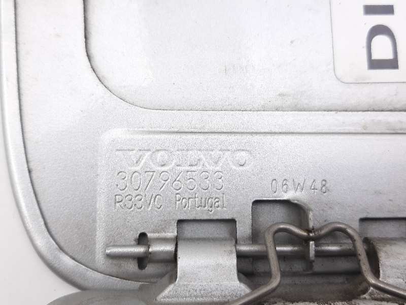 Recambio de tapa exterior combustible para volvo c30 2.0 d momentum referencia OEM IAM 30796533  