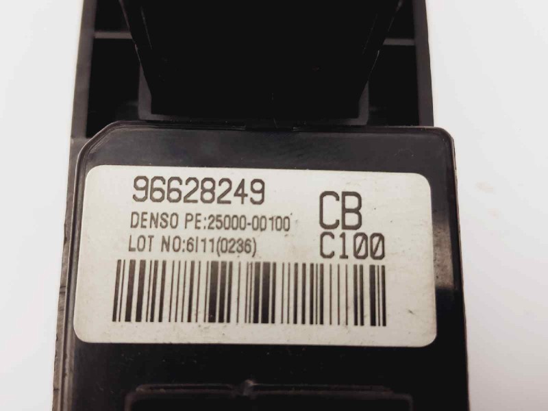 Recambio de pantalla multifuncion para chevrolet captiva referencia OEM IAM 96628249 96628249 