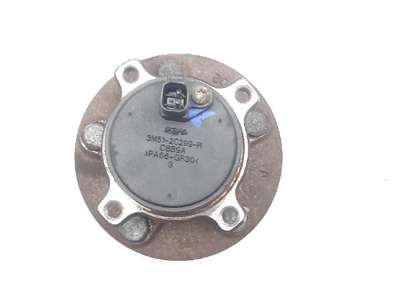 Recambio de buje para volvo c30 2.0 d momentum referencia OEM IAM 5M512C299R  