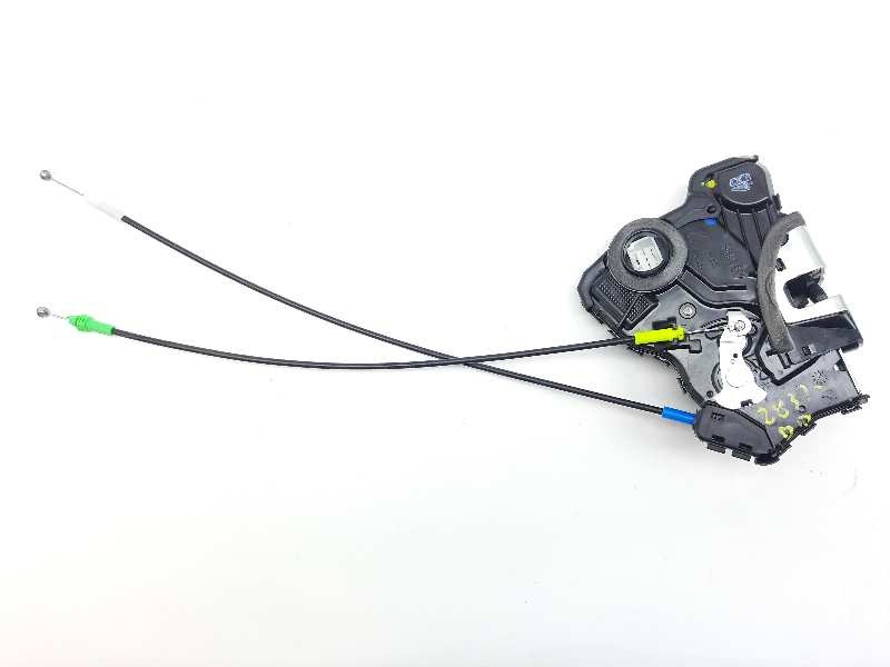 Recambio de cerradura puerta delantera derecha para toyota auris advance referencia OEM IAM 6903005131  