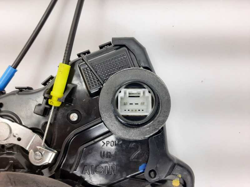 Recambio de cerradura puerta delantera derecha para toyota auris advance referencia OEM IAM 6903005131  