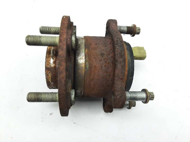 Recambio de buje para audi a6 avant (4f5) 3.0 tdi quattro referencia OEM IAM 2090832  