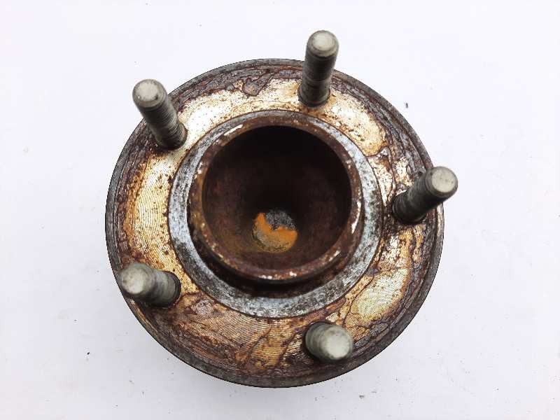 Recambio de buje para audi a6 avant (4f5) 3.0 tdi quattro referencia OEM IAM 2090832  