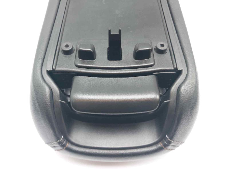 Recambio de apoyabrazos central para jeep compass ii limited 4x4 referencia OEM IAM 4GIAA5289  