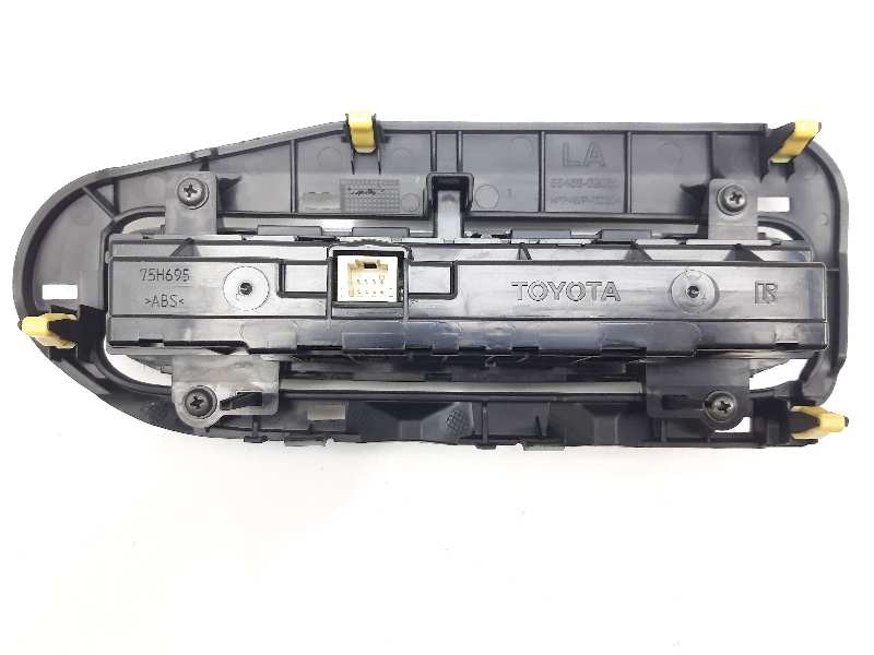 Recambio de mando climatizador para toyota auris advance referencia OEM IAM 5590002820  
