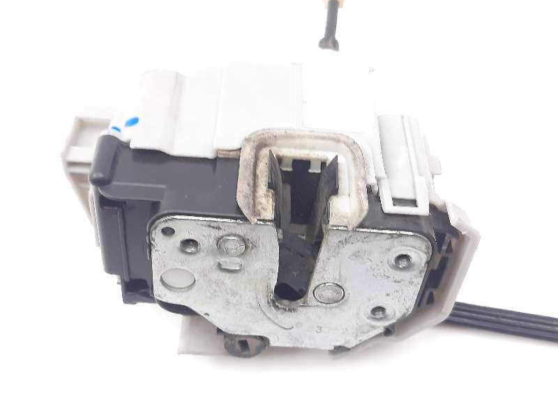 Recambio de cerradura puerta delantera derecha para lancia delta (181) platino referencia OEM IAM   