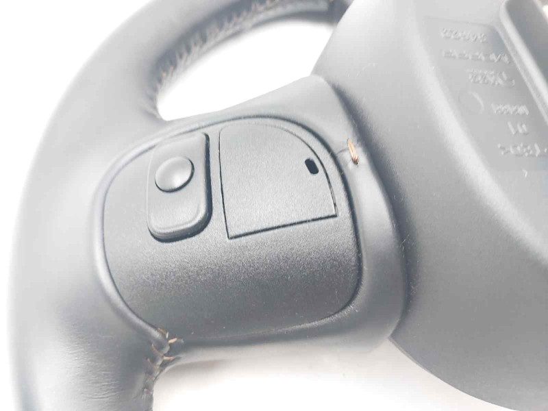 Recambio de volante para jeep compass ii limited 4x4 referencia OEM IAM P5SX74LT5AG 1049810V95 