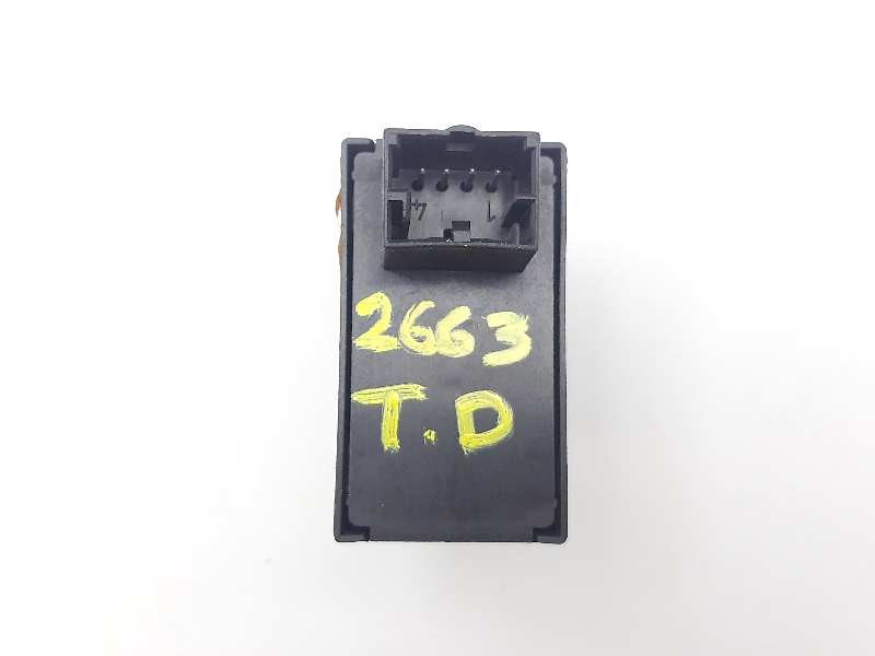 Recambio de mando elevalunas trasero derecho para lancia delta (181) platino referencia OEM IAM 19009A693  