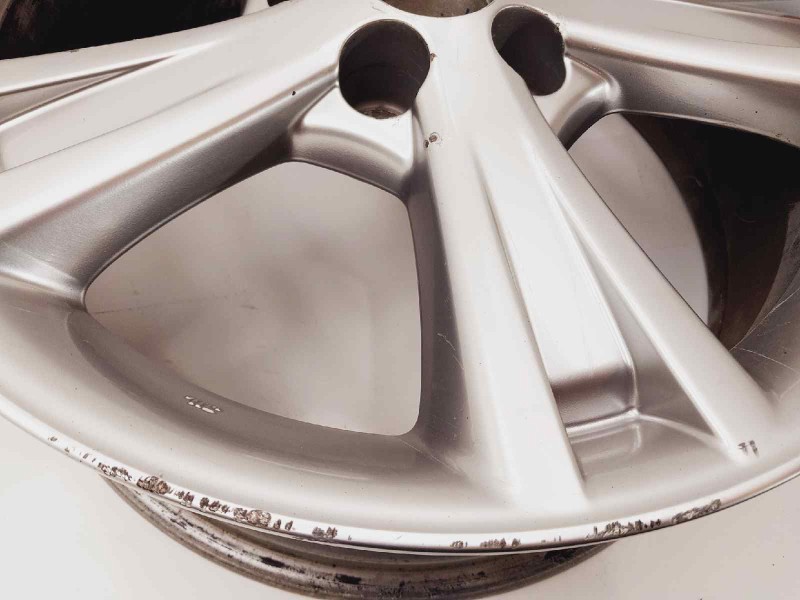 Recambio de llanta para lexus rx 400h referencia OEM IAM   