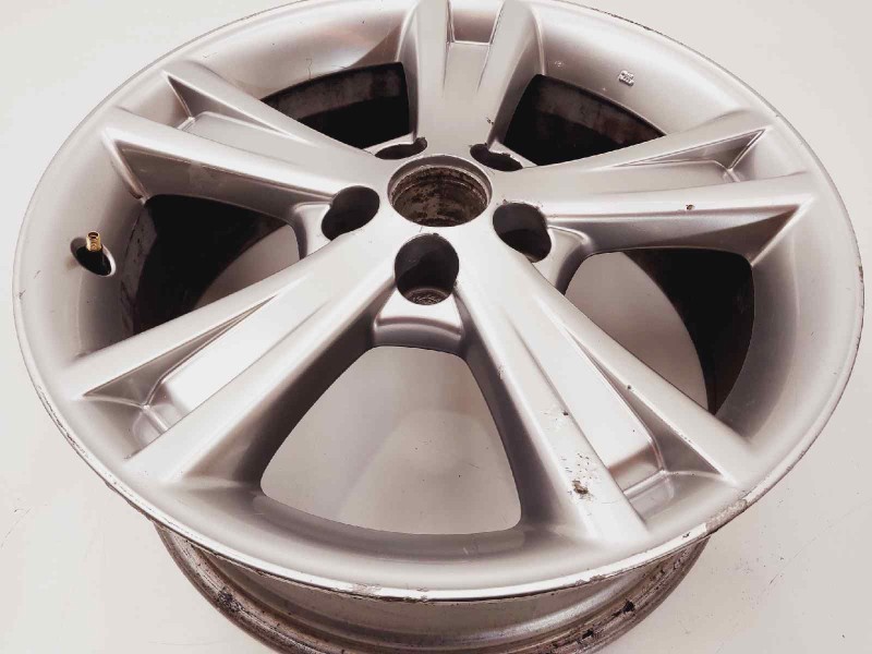 Recambio de llanta para lexus rx 400h referencia OEM IAM   