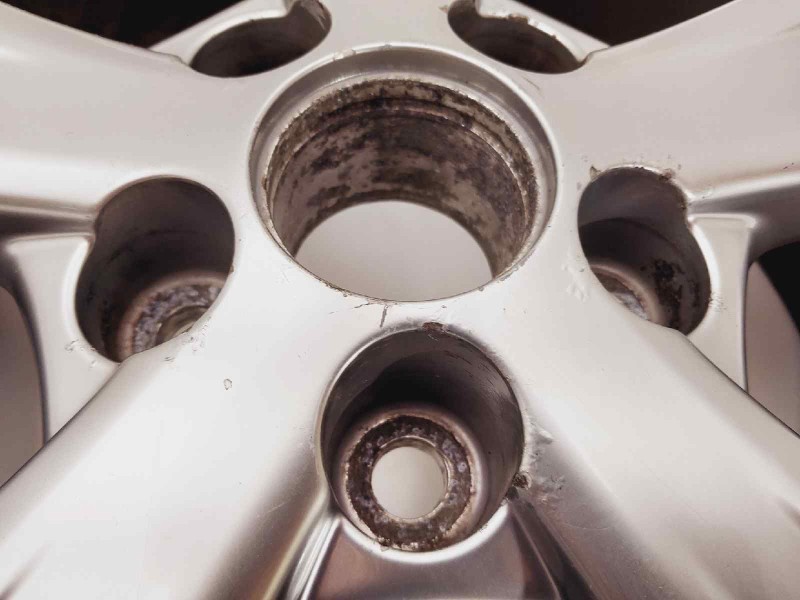 Recambio de llanta para lexus rx 400h referencia OEM IAM   